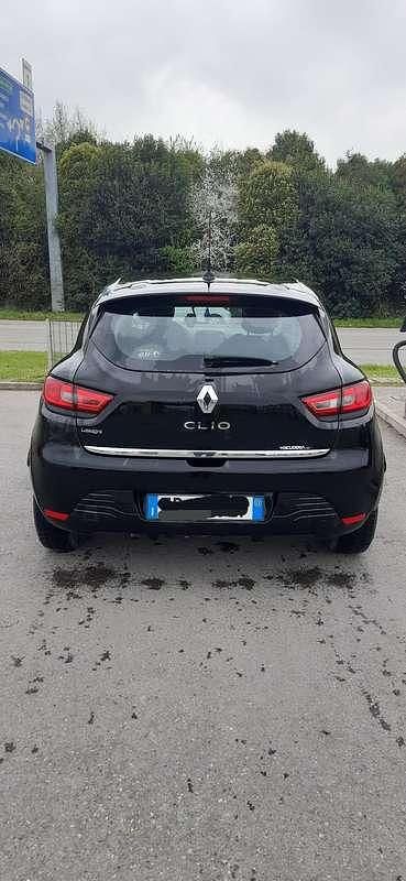 Usata Renault Clio II 75 CV (55 kW) 2011 Berlina
