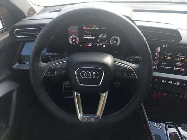 Usata Audi A3 Ambiente 150 CV (110 kW) 2024 Verde Berlina