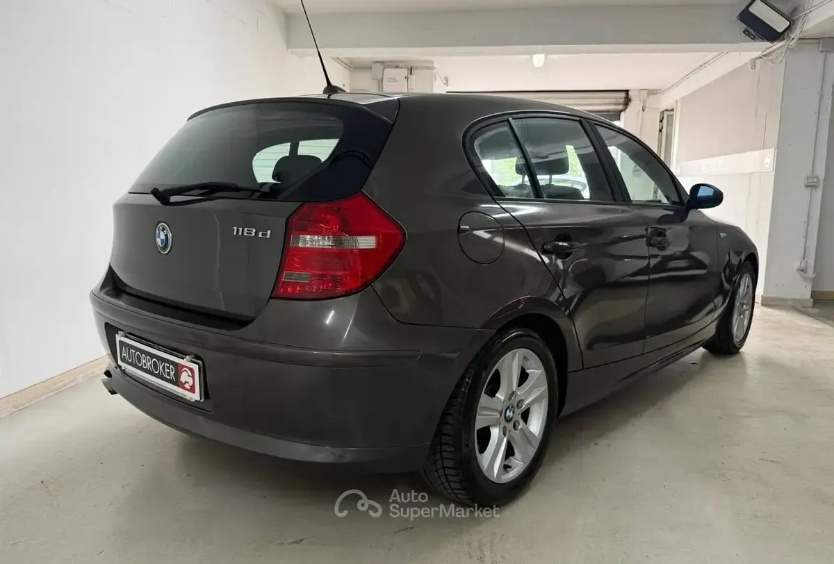 Usata BMW 118 143 CV (105 kW) 2007 Grigio Utilitaria