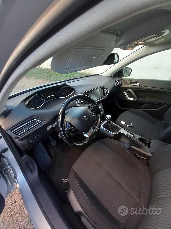 Usata Peugeot 308 112 CV (82 kW) 2017 Grigio Station wagon