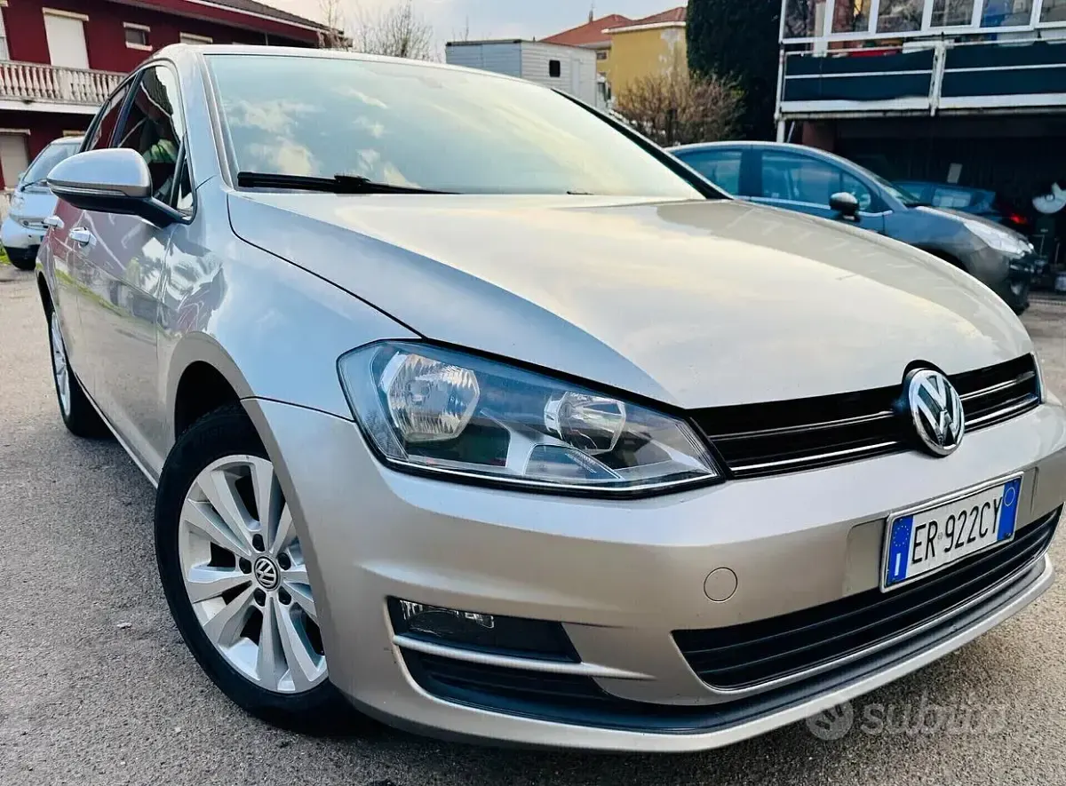 Usata VW Golf VII 105 CV (77 kW) 2013 Grigio Berlina