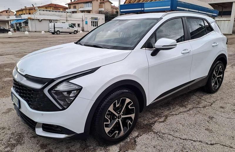 Usata Kia Sportage Style 150 CV (110 kW) 2022 Bianco SUV