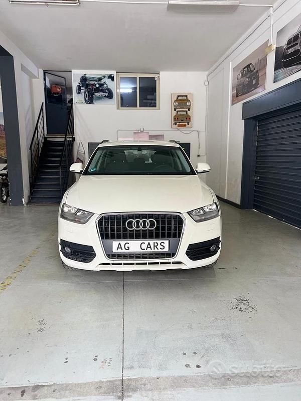 Usata Audi Q3 Advanced Plus 140 CV (102 kW) 2012 Beige SUV
