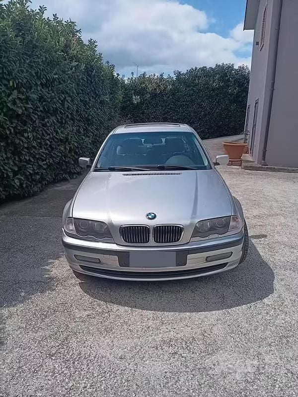 Usata BMW 330 184 CV (135 kW) 2000 Grigio Berlina