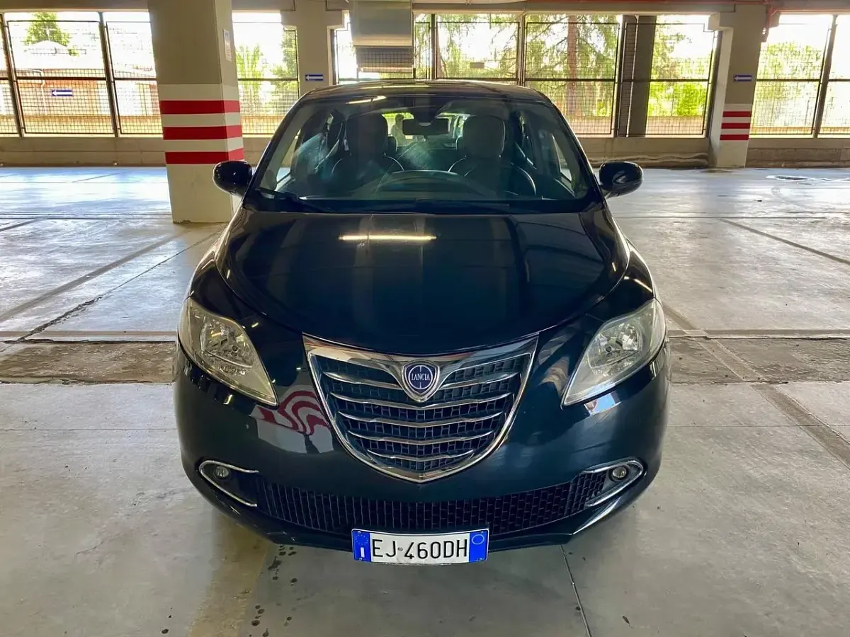 Usata Lancia Ypsilon S 95 CV (69 kW) 2012 Nero Utilitaria