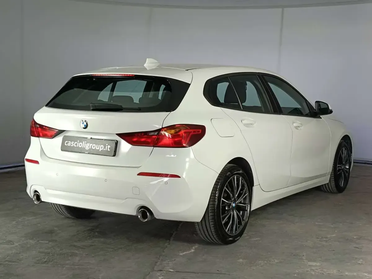 Usata BMW 118 150 CV (110 kW) 2019 Bianco Utilitaria
