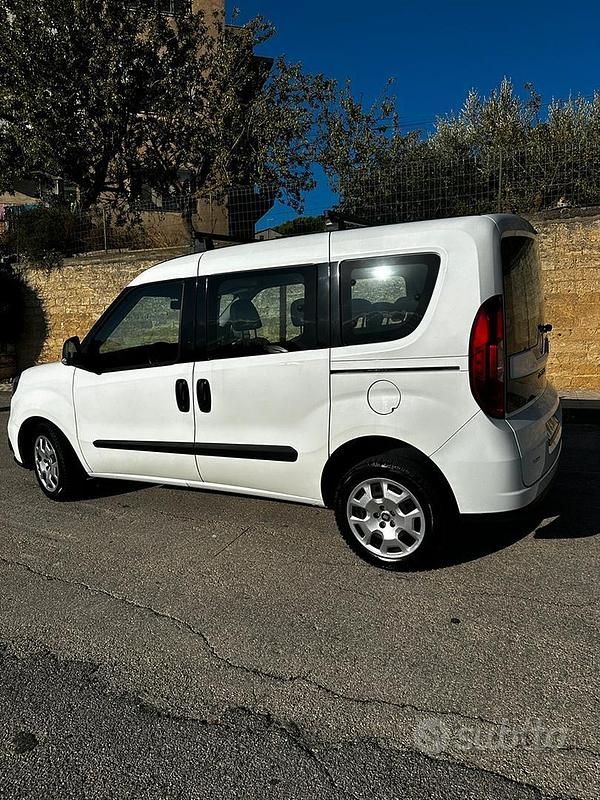 Usata Fiat Doblò 95 CV (69 kW) 2018 Bianco Monovolume