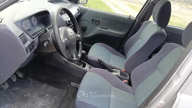 Usata Daihatsu Terios 86 CV (63 kW) 2002 Argento SUV