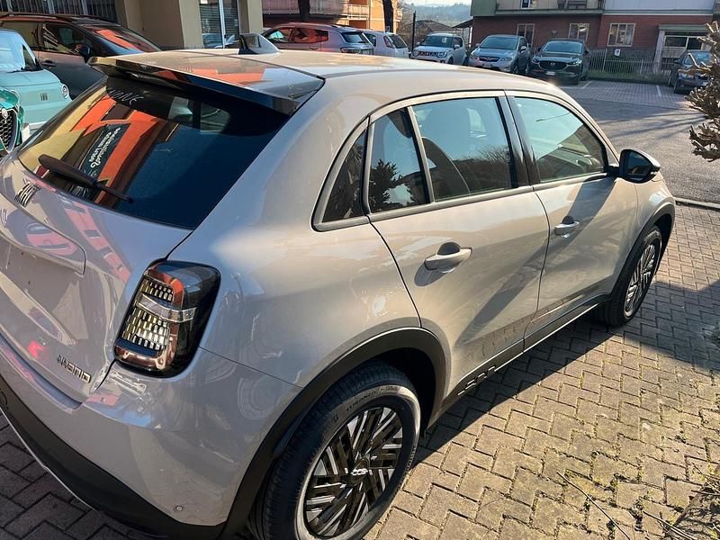 Nuova Fiat 600 Pop 101 CV (74 kW) 2025 Beige SUV