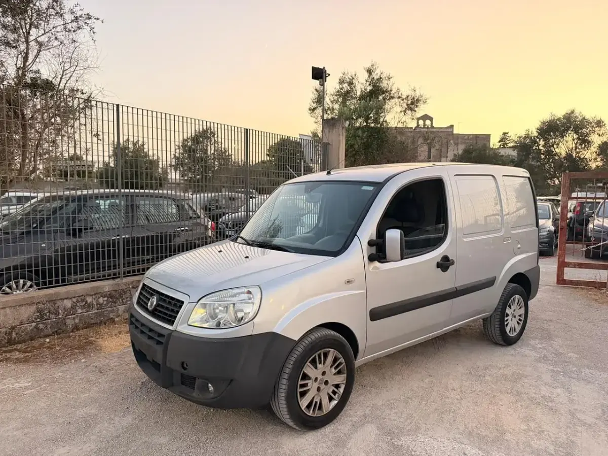 Usata Fiat Doblò 85 CV (62 kW) 2009 Monovolume