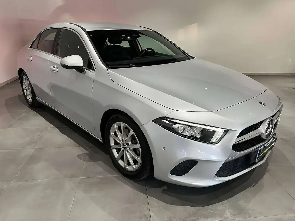 Usata Mercedes A200 Business 163 CV (119 kW) 2021 Grigio Berlina