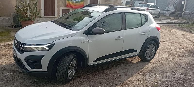 Usata Dacia Sandero Stepway 91 CV (66 kW) 2023 Bianco Berlina