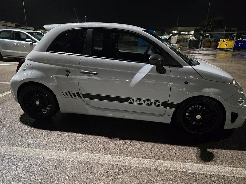 Usata Abarth 595 140 CV (102 kW) 2015 Grigio Berlina