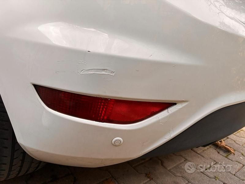 Second-hand Ford Fiesta 75 CP (55 kW) 2016 Alb Berlinǎ