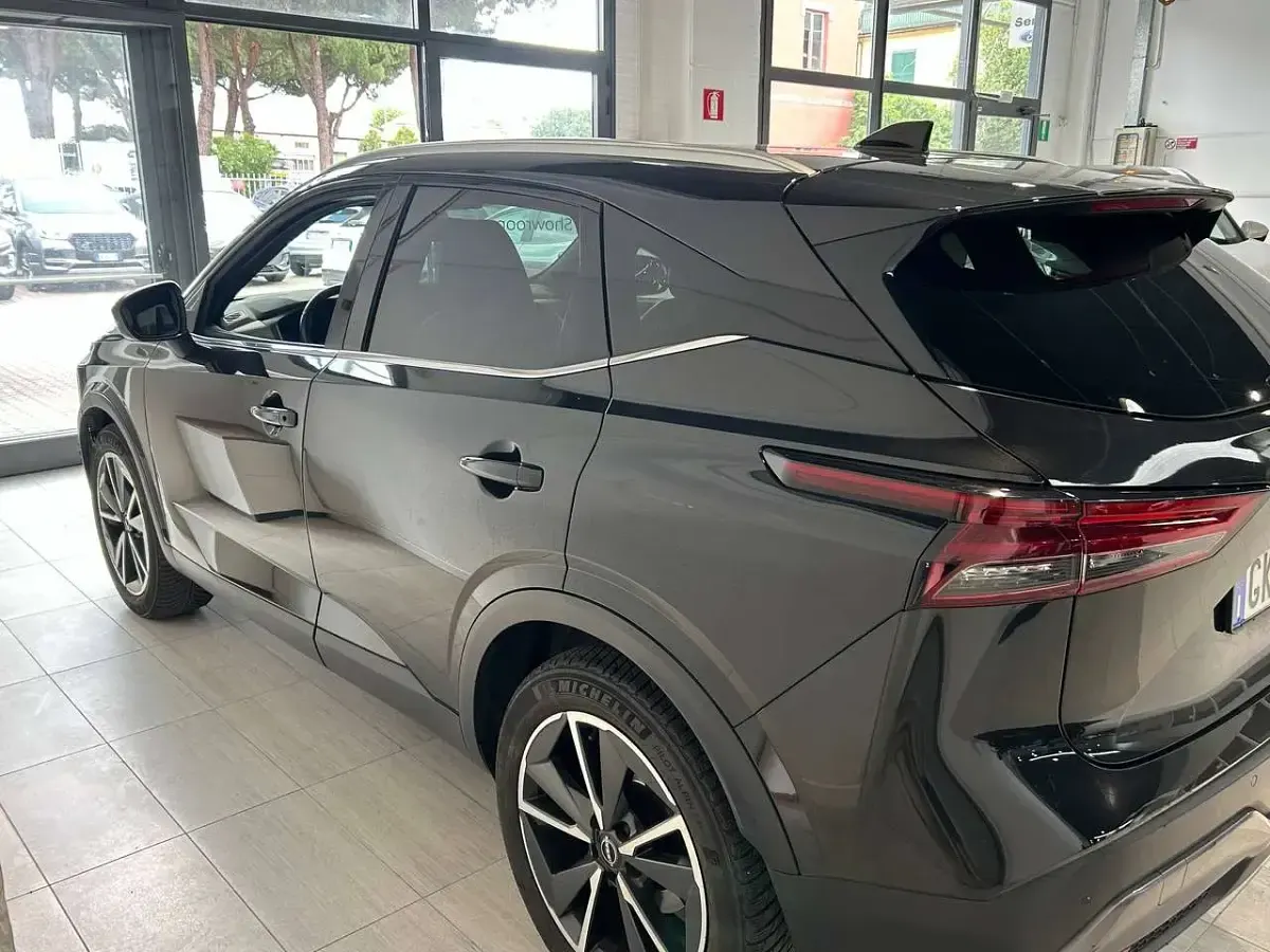 Usata Nissan Qashqai Acenta 140 CV (102 kW) 2022 Nero SUV