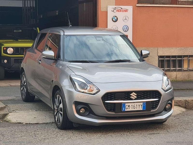 Grigio Usata 2023 Suzuki Swift Tre volumi | 14.490 € (Buon prezzo) - Immagine 1/4