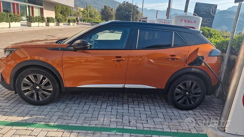 Usata Peugeot e-2008 GT 100 kW (136 CV) 2021 SUV