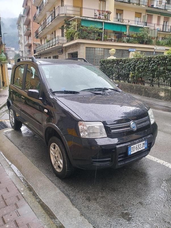 Usata Fiat Panda 4x4 69 CV (50 kW) 2006 Nero Utilitaria