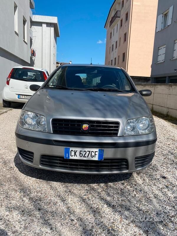 Grigio Usata 2003 Fiat Punto Due volumi | 2700 € - Immagine 1/4