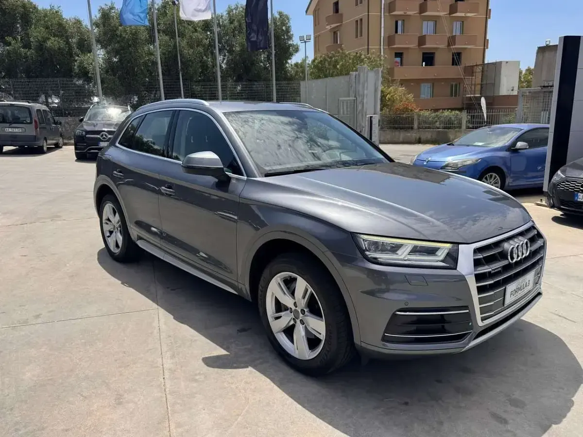 Usata Audi Q5 Business 190 CV (139 kW) 2019 Grigio SUV