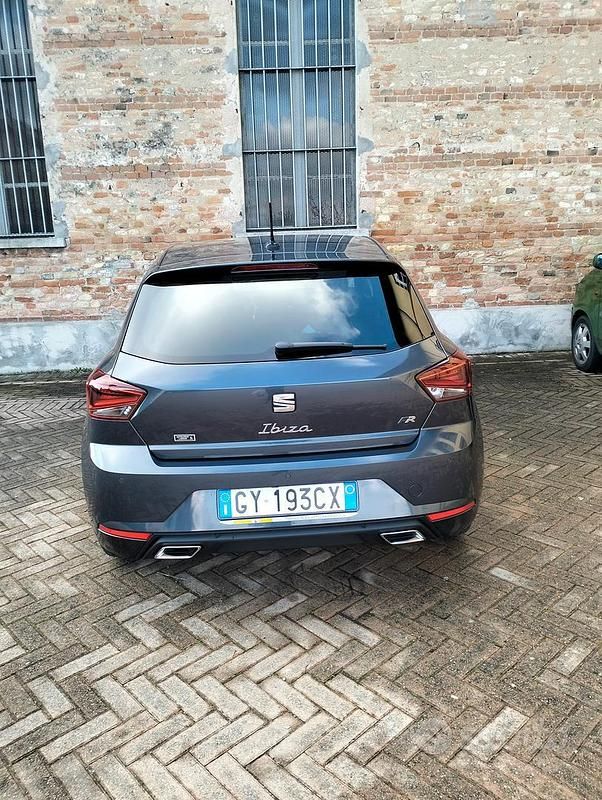 Usata Seat Ibiza FR 63 CV (46 kW) 2025 Grigio Utilitaria