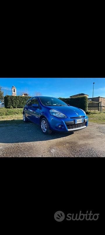 Usata Renault Clio II 75 CV (55 kW) 2010 Blu Berlina