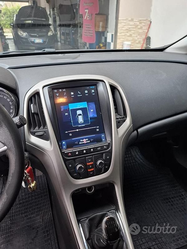 Occasion Opel Astra 115 ch (84 kW) 2011 Gris Berline