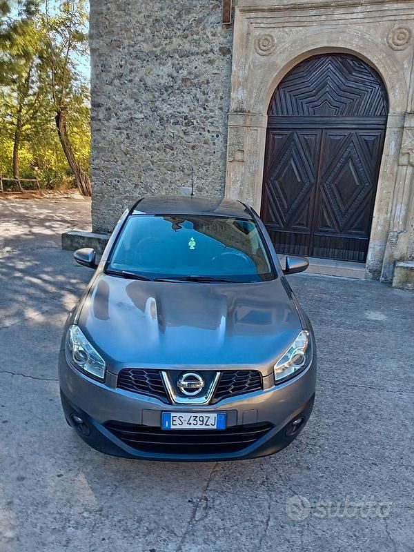 Usata Nissan Qashqai Tekna 110 CV (80 kW) 2013 Grigio SUV