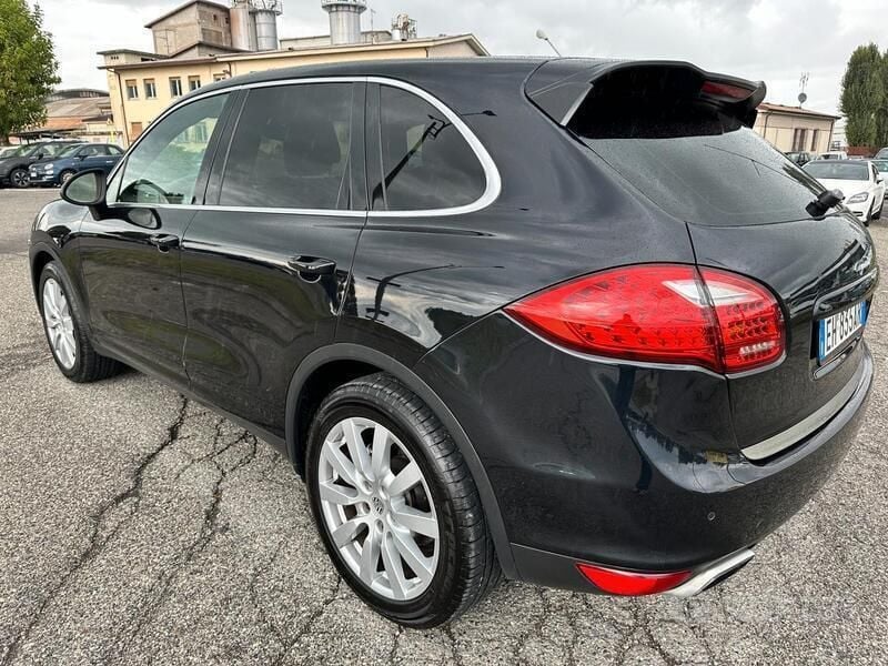 Usata Porsche Cayenne 300 CV (220 kW) 2012 Nero SUV