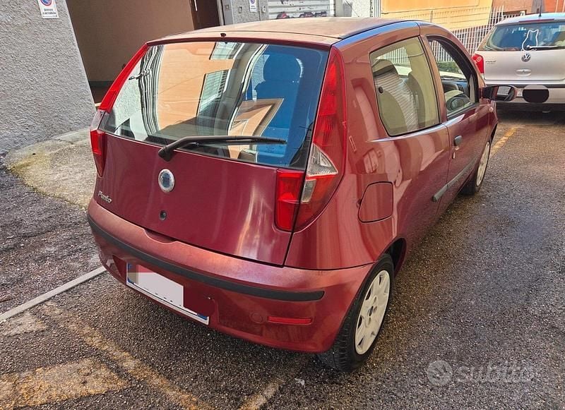Usata Fiat Punto 2004 Utilitaria