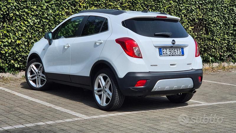 Usata Opel Mokka 140 CV (102 kW) 2015 Bianco SUV