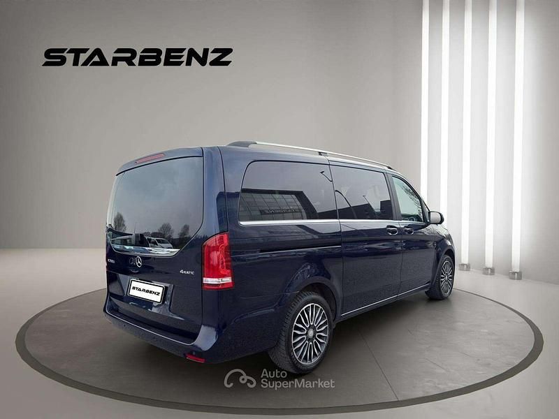 Usata Mercedes V250 Premium 190 CV (139 kW) 2016 Blu Monovolume