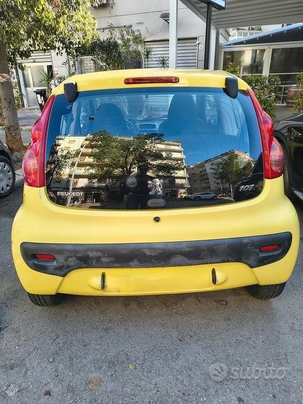 Usata Peugeot 107 68 CV (50 kW) 2009 Giallo Utilitaria