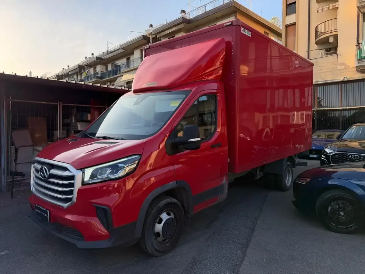 Usata Maxus V90 150 CV (110 kW) 2023 Rosso Furgone