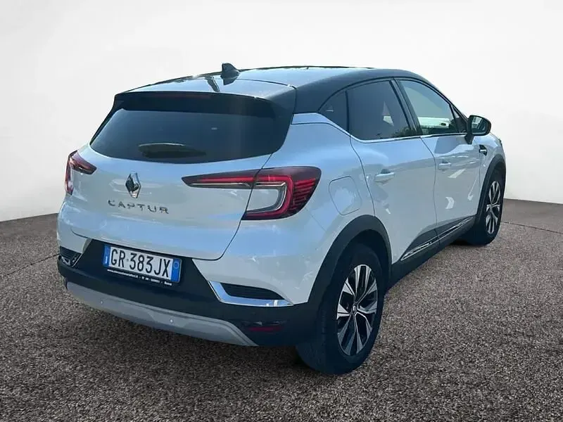 Usata Renault Captur Techno 101 CV (74 kW) 2023 Bianco SUV