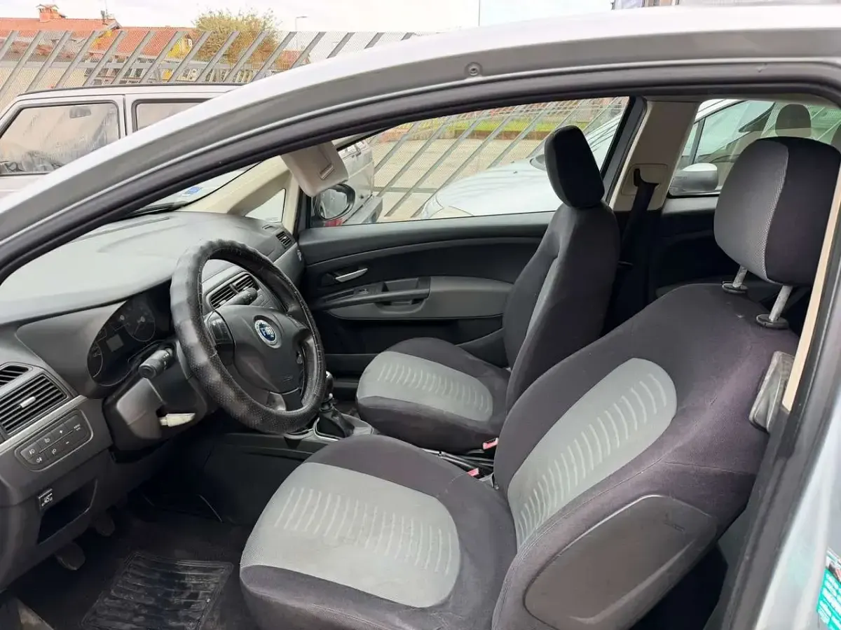 Usata Fiat Grande Punto Active 65 CV (47 kW) 2010 Other Utilitaria