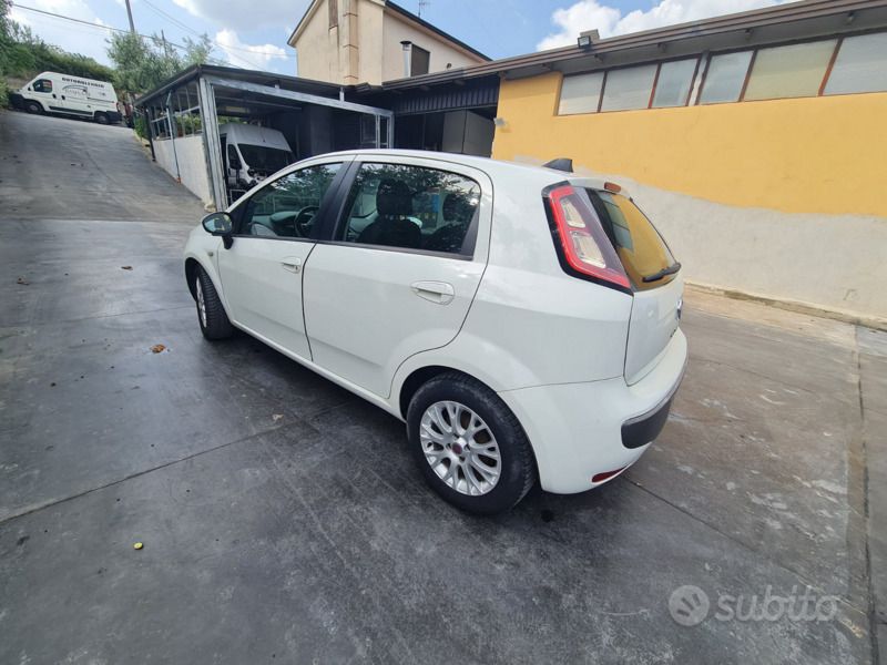 Usata Fiat Punto Evo 90 CV (66 kW) 2011 Utilitaria