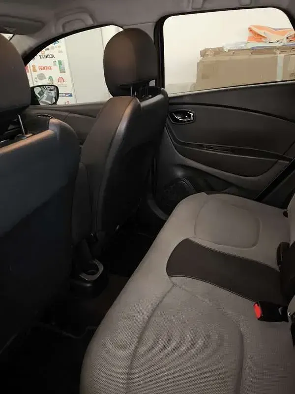 Usata Renault Captur 90 CV (66 kW) 2016 SUV