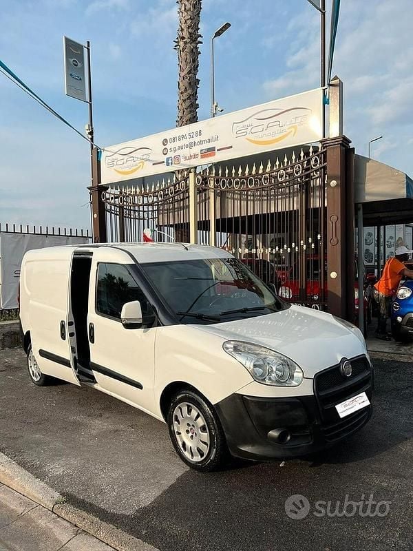 Usata Fiat Doblò 120 CV (88 kW) 2012 Monovolume