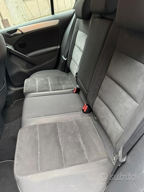 Usata VW Golf VI 122 CV (89 kW) 2011 Bianco Utilitaria