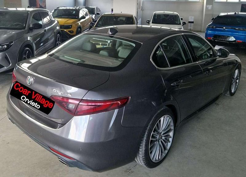Usata Alfa Romeo Giulia Super 180 CV (132 kW) 2017 Grigio Berlina