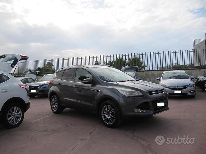 Usata Ford Kuga Titanium 140 CV (102 kW) 2014 Grigio SUV
