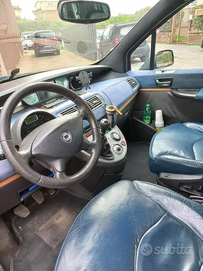 Usata Lancia Phedra 128 CV (94 kW) 2003 Monovolume