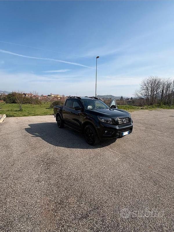 Usata Nissan Navara N-Guard 190 CV (139 kW) 2021 Nero Pick-up