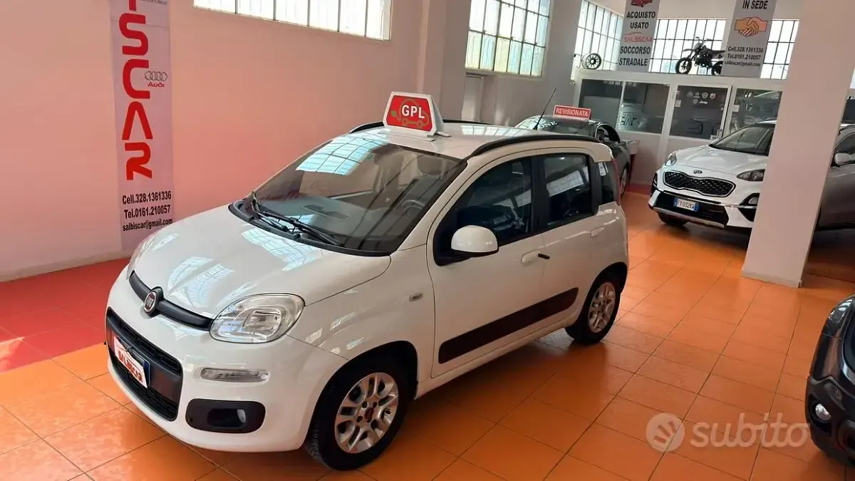 Käytetty Fiat Panda Lounge 69 HP (50 kW) 2013 Valkoinen Viistoperä