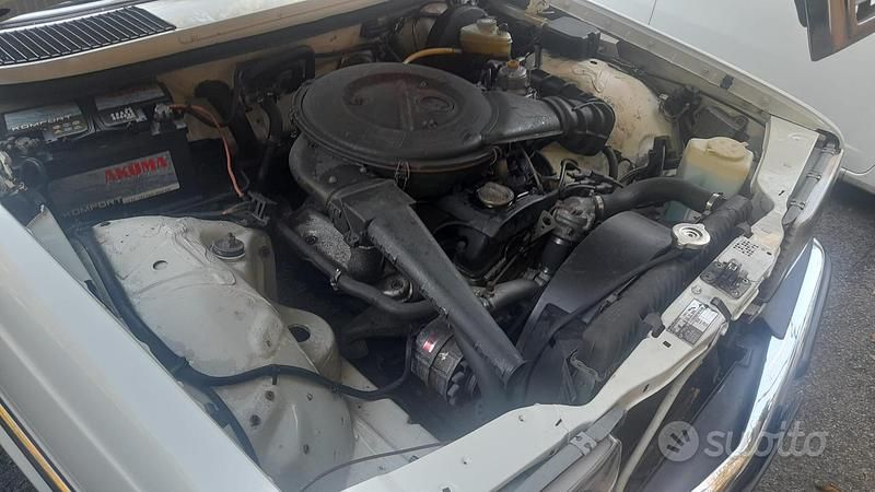 Usata Mercedes 200 1981 Bianco Berlina