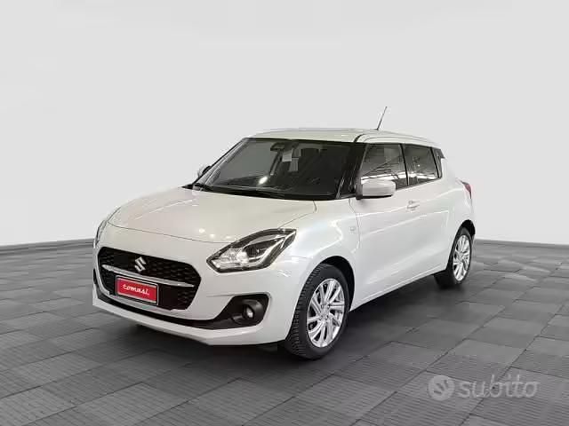 Usata Suzuki Swift 83 CV (61 kW) 2021 Bianco Utilitaria