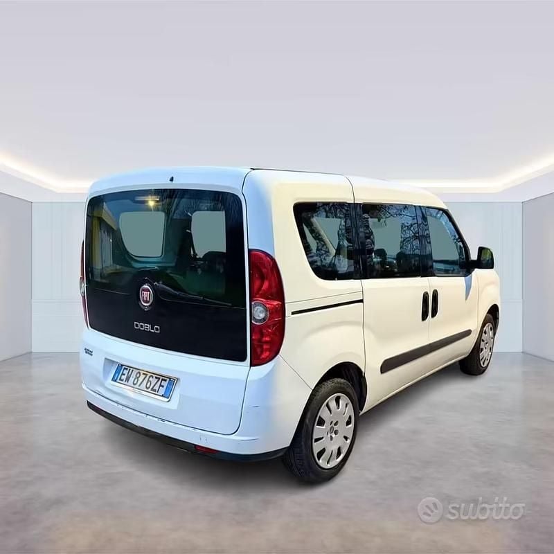 Usata Fiat Doblò 120 CV (88 kW) 2014 Bianco Monovolume