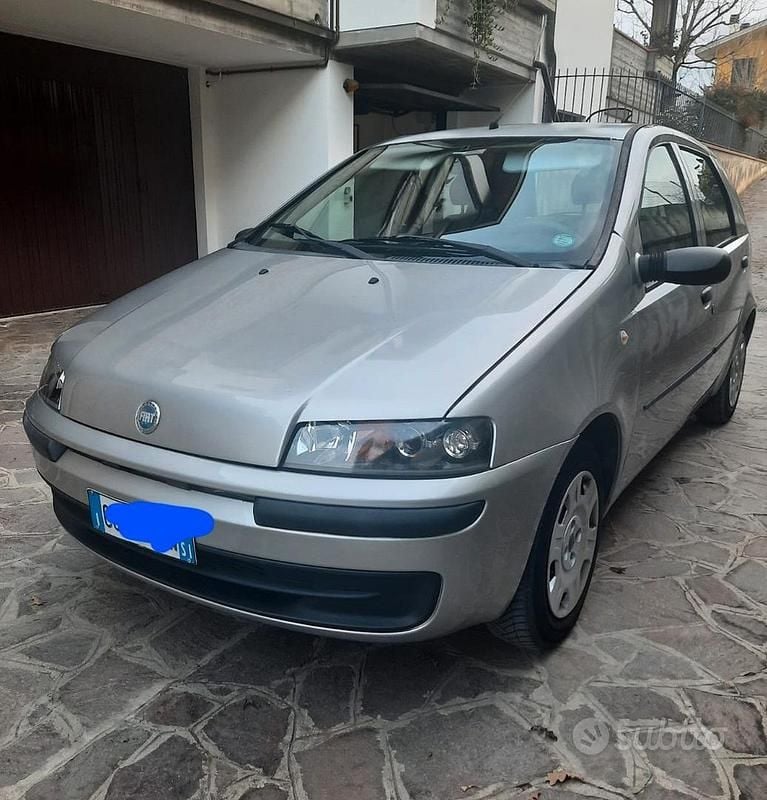 Usata Fiat Punto 2002 Grigio Berlina