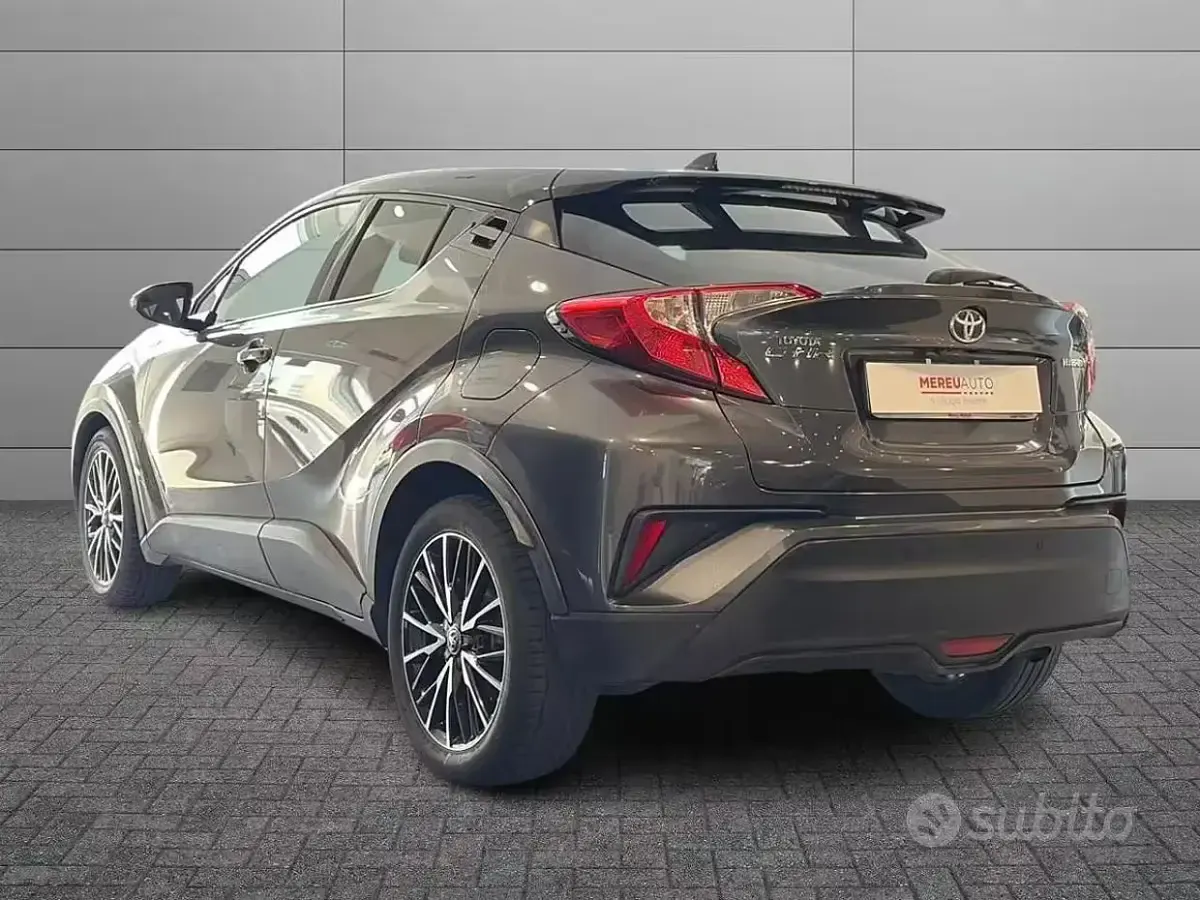 Usata Toyota C-HR Lounge 98 CV (72 kW) 2017 Grigio SUV